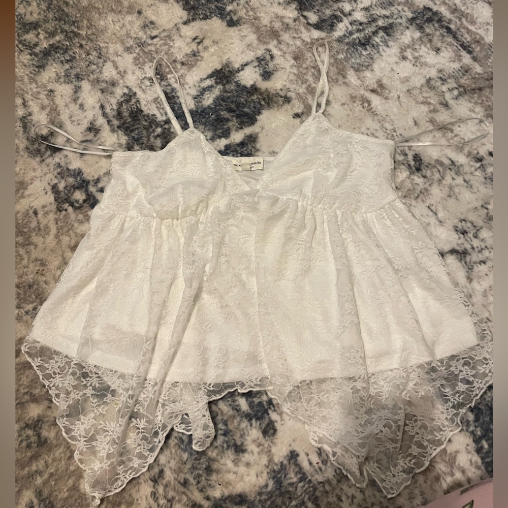 White lace tank top